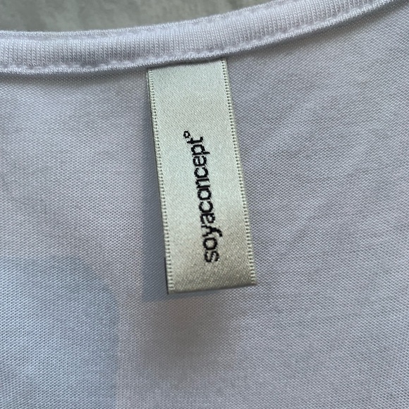 Soya Concepts white sleeveless Modal t-shirt with detailed bottom - Size M - Picture 9 of 10